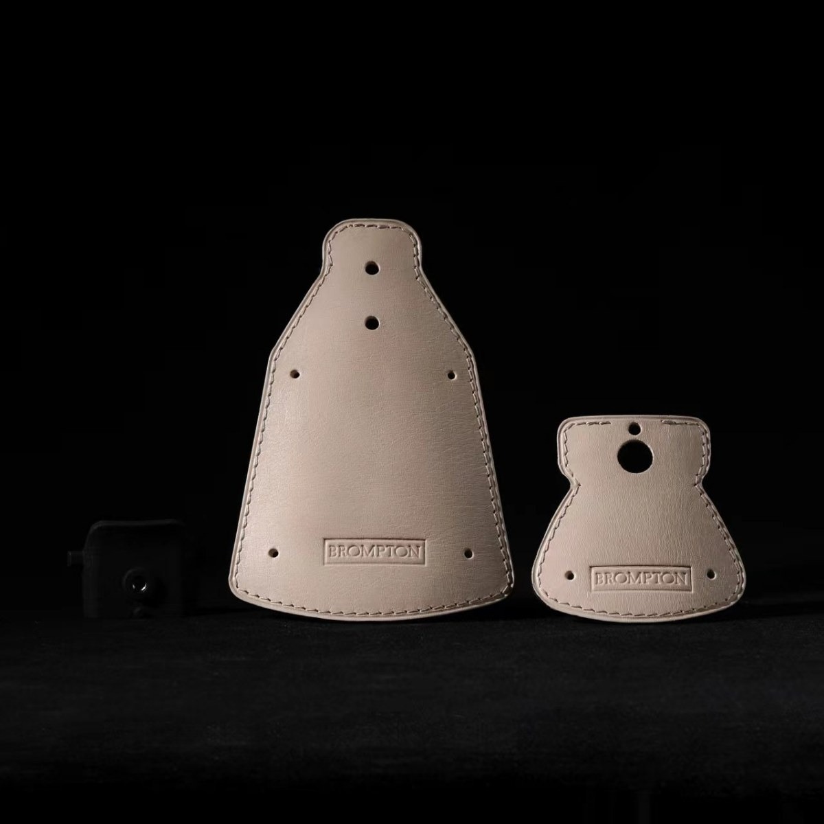 Parafanghi in vera pelle di al - Fender Mudguard Set recensione e prezzo